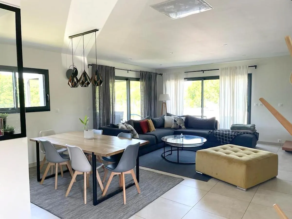 Villa Spacieuse Avec Jardin Prive A Deyme Piscine Ouverte Toute L'Annee