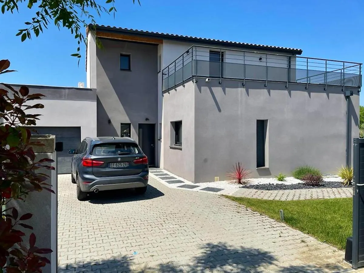 Villa Spacieuse Avec Jardin Prive A Deyme Piscine Ouverte Toute L'Annee